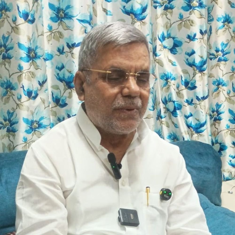 एमएलसी देवेंद्र सिंह ने शिक्षकों से की मतदान की अपील:ध्रुव कुमार त्रिपाठी को विधान परिषद भेजने के लिए एकजुट होकर वोट दें