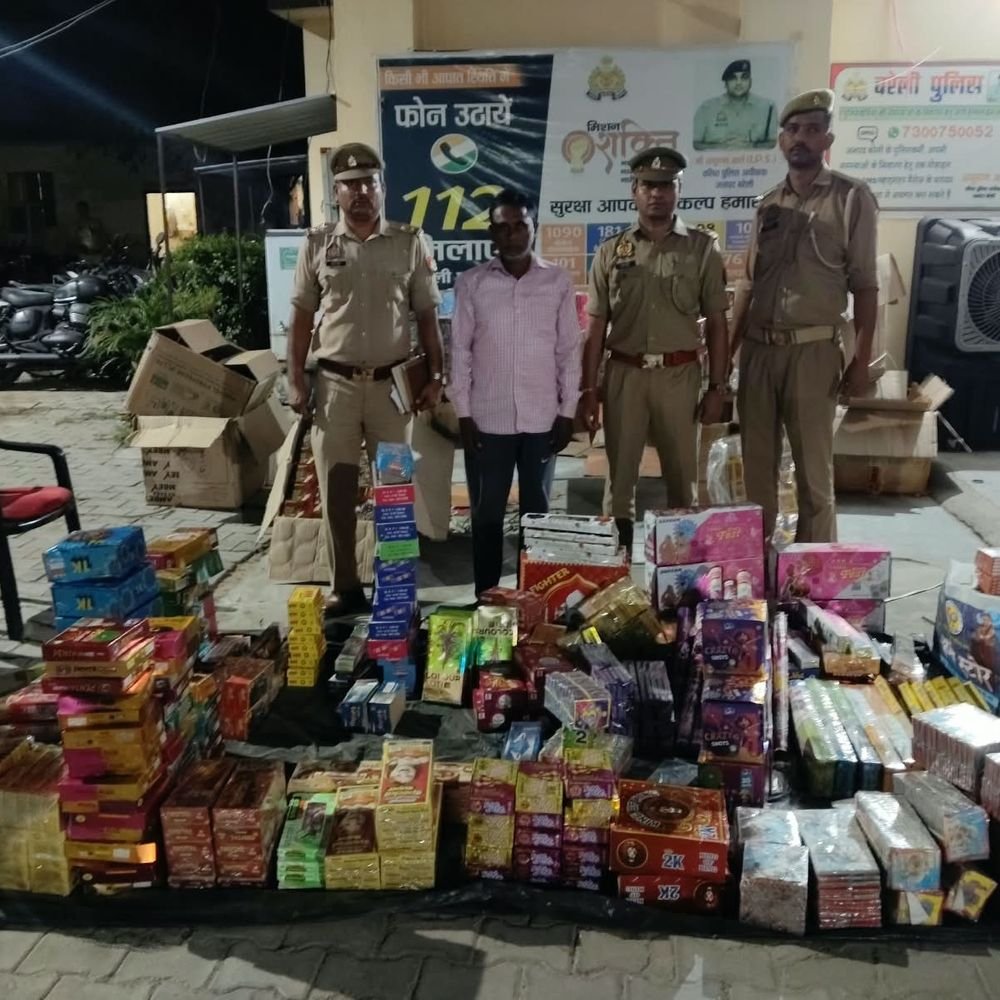 बरेली में दुकान से 260 किलो अवैध पटाखे बरामद:5 लाख का माल जब्त, लाइसेंस खत्म होने के बाद भी कर रहा था बिक्री की तैयारी