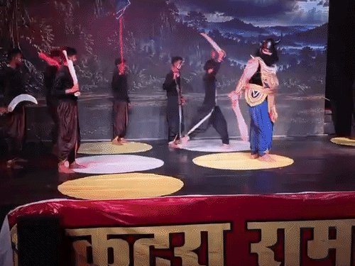 कटरा-रामलीला में सीता-हरण और जटायु-रावण युद्ध का मार्मिक मंचन:'गाथा राम की’ के पांचवें दिन शूर्पणखा प्रसंग से सीता हरण तक की लीला ने दर्शकों को किया भावुक