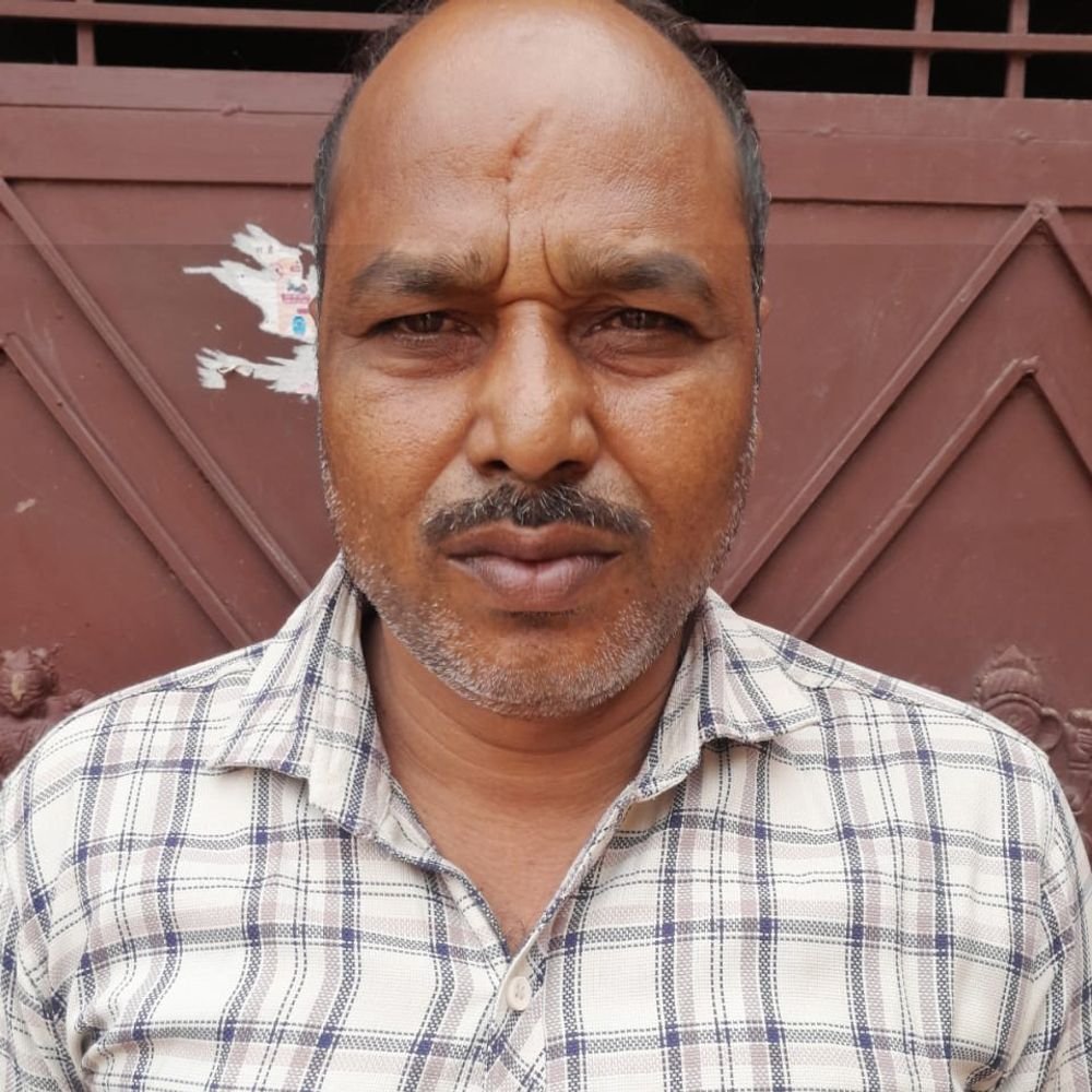 कन्नौज के बस चालक की अमेठी में संदिग्ध मौत:साथी चालक शव लेकर गांव पहुंचा, पुलिस ने पोस्टमार्टम के लिए भेजा