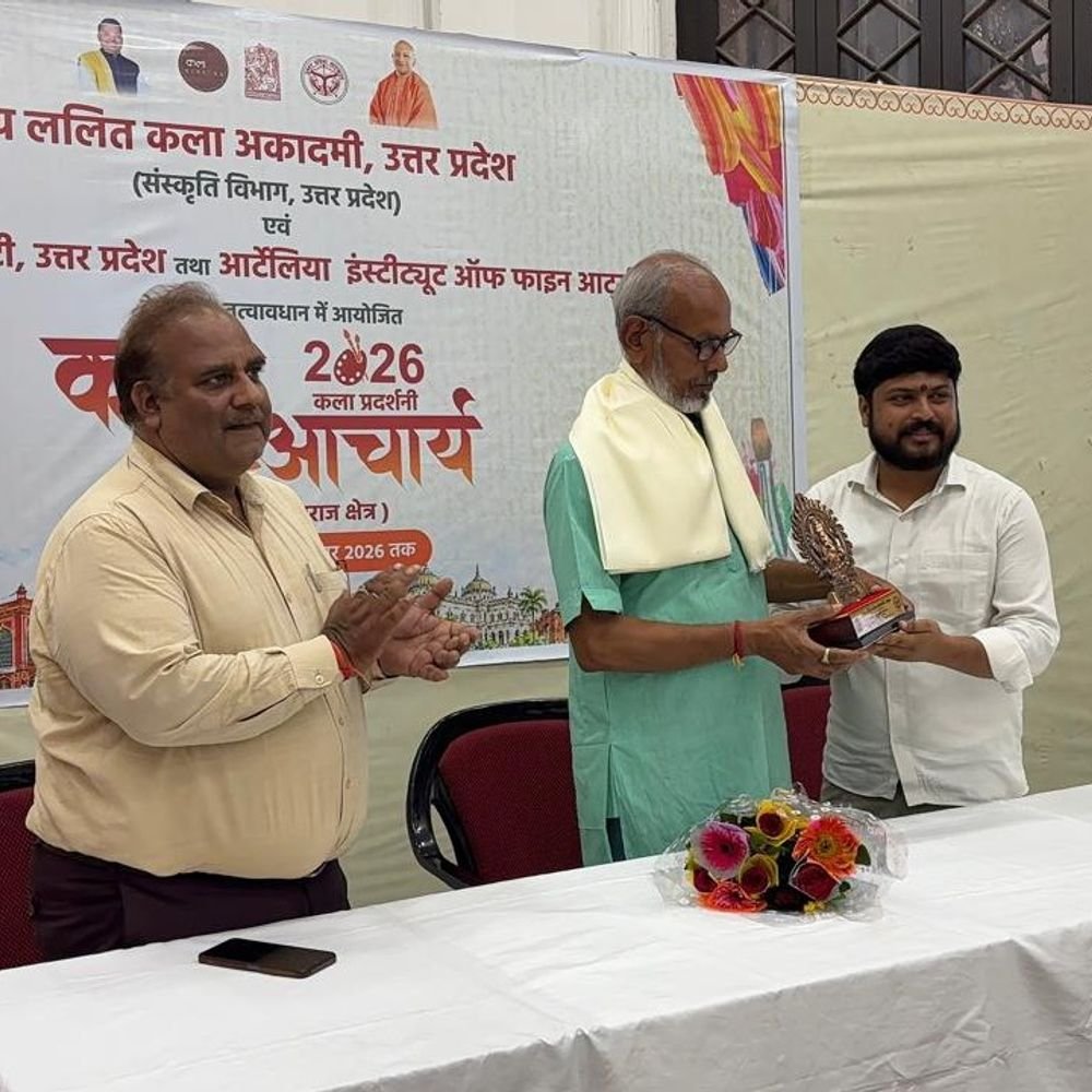 ललित कला अकादमी में कला प्रदर्शनी:लखनऊ–प्रयागराज क्षेत्र के 56 कला आचार्यों की कलाकृतियां प्रदर्शित की गईं