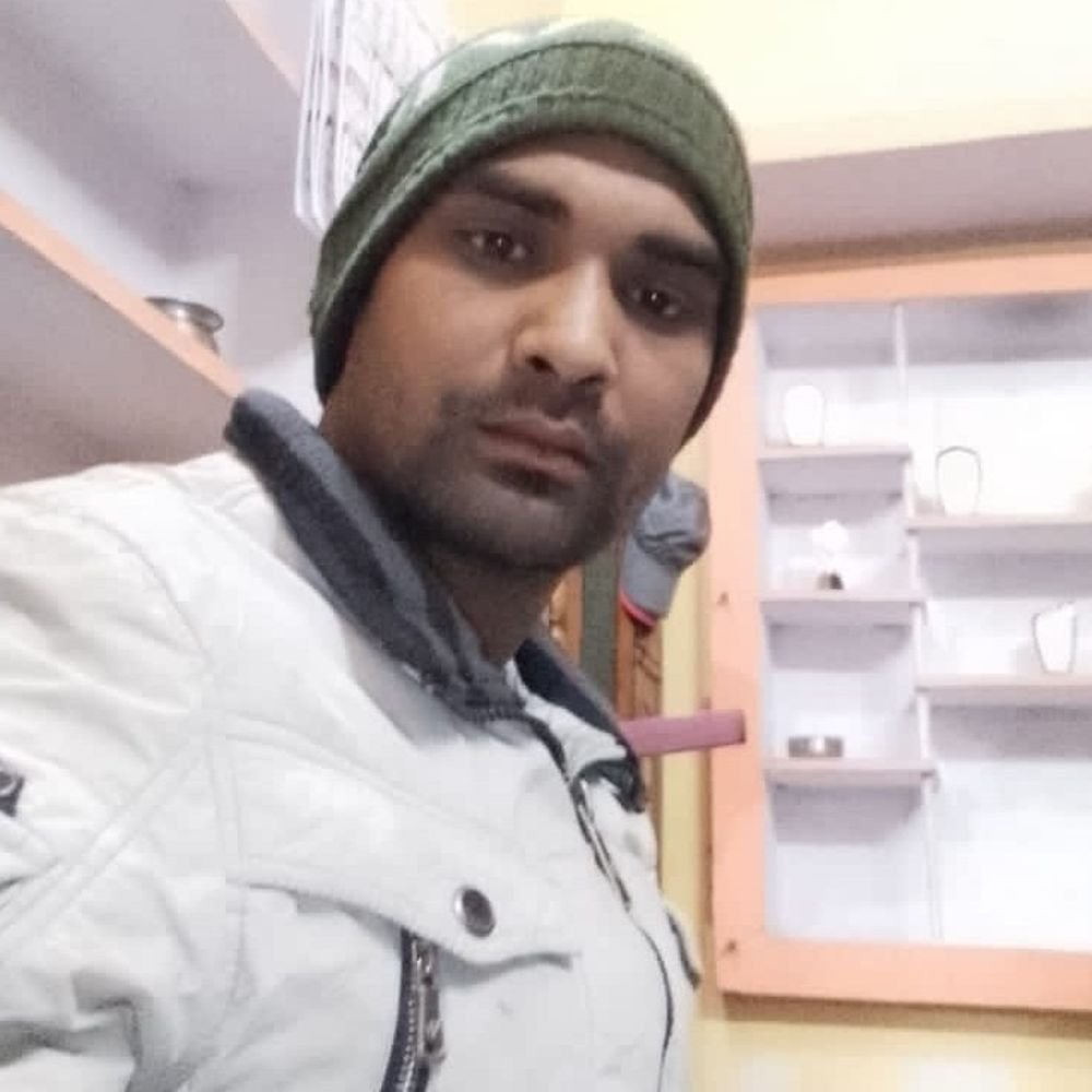 मेरठ में ट्रैक्टर की टक्कर से बाइक सवार की मौत:साथी घायल, चालक फरार; पुलिस CCTV फुटेज खंगाल रही