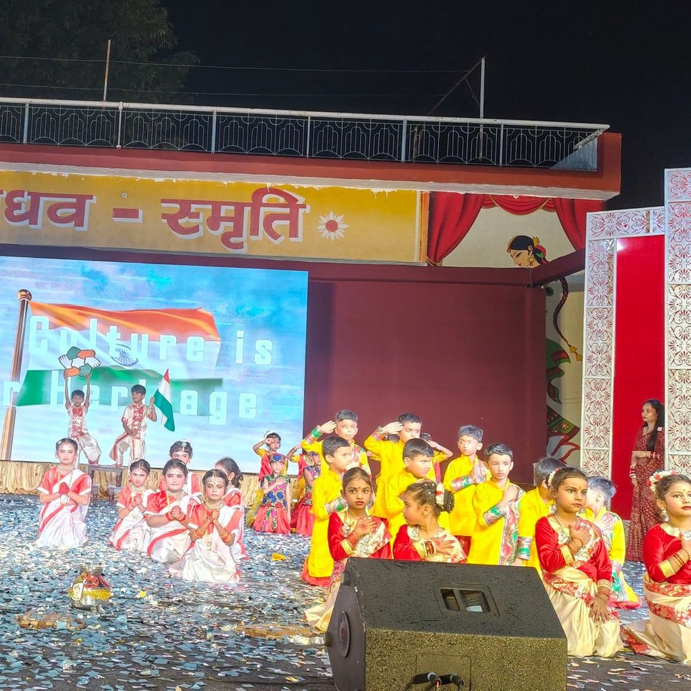 कानपुर में ‘अभिव्यंजना-पंच परिवर्तन’ वार्षिकोत्सव:सामाजिक समरसता, कुटुंब प्रबोधन; नागरिक कर्तव्य और पर्यावरण संरक्षण आधारित सांस्कृतिक प्रस्तुतियां हुई