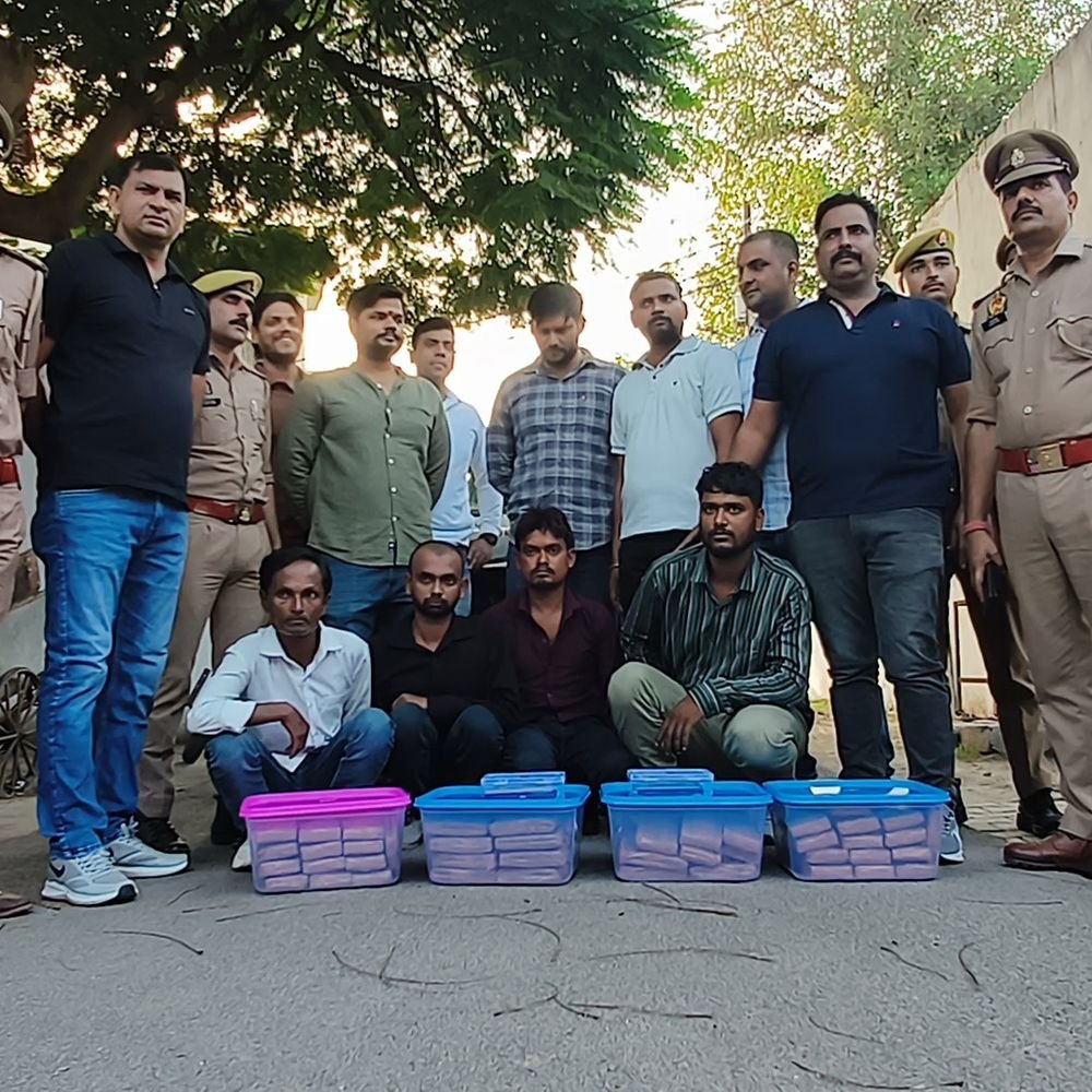 नेपाल से अलीगढ़ पहुंची 5 करोड़ की चरस:45 किलो माल के साथ बिहार-नेपाल के 4 तस्कर गिरफ्तार, अंतरराष्ट्रीय कीमत 20 करोड़