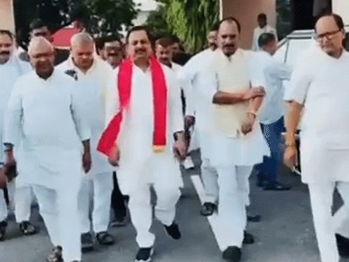चर्चा में आ गई भाजपा प्रदेश उपाध्यक्ष की पोस्ट:'कान का कच्चा' न होने की नसीहत दी थी; कुछ घंटों में डिलीट हो गई