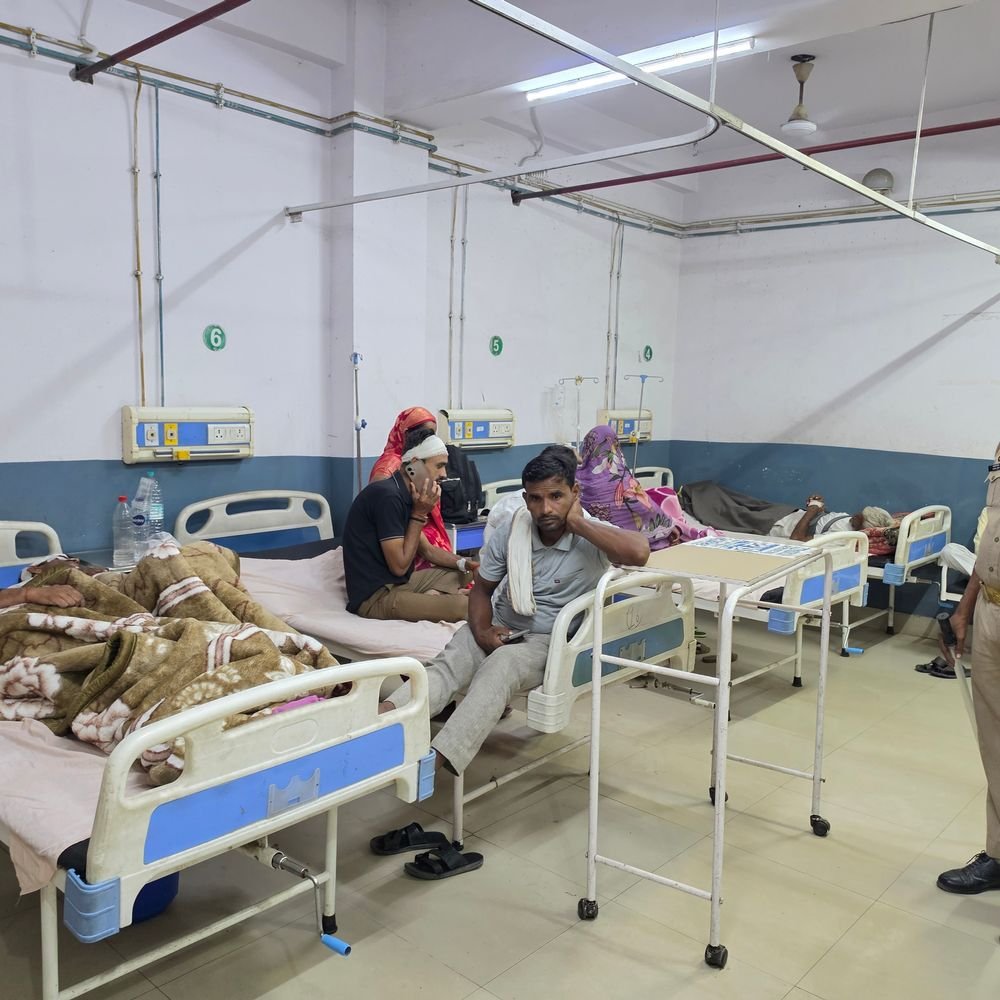 संभल में बारिश के बाद बदला मौसम:धूप से बढ़ी हल्की गर्मी, अस्पतालों में बुखार और गले के संक्रमण के मरीज बढ़े