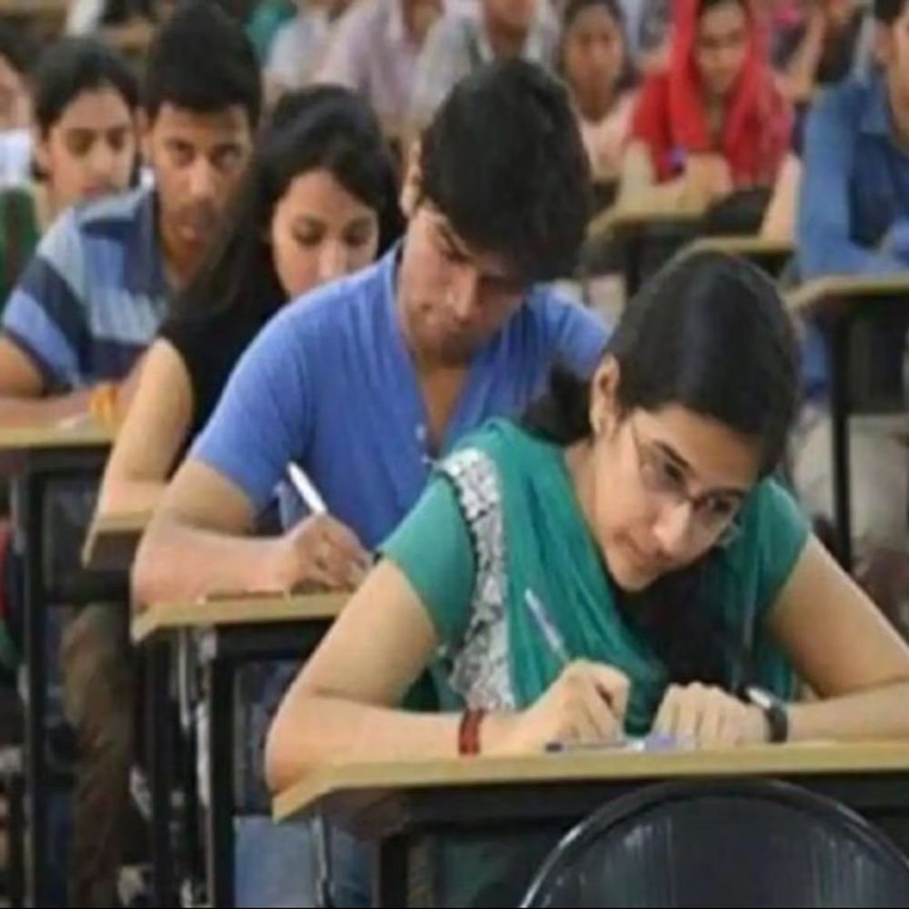 मेरठ में कल 28 केंद्रों पर होगी स्वास्थ्य शिक्षा अधिकारी:13 हजार अभ्यर्थी देंगे एग्जाम, सुबह 9:30 से 11:30 बजे तक एक पाली में होगी परीक्षा