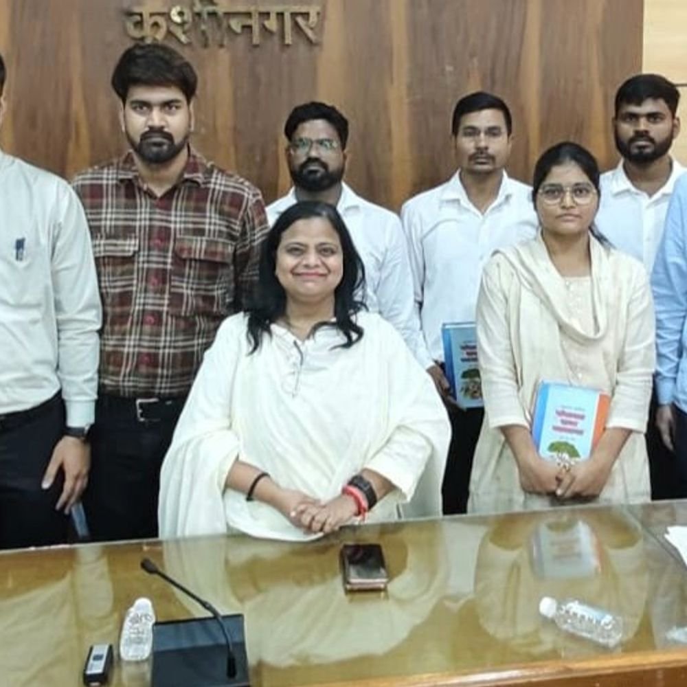 कुशीनगर के हर विकासखंड में खुलेगा हेल्पडेस्क-सिंगल विंडो:पेंशन, आवास, राशन और आयुष्मान कार्ड की जानकारी मिलेगी