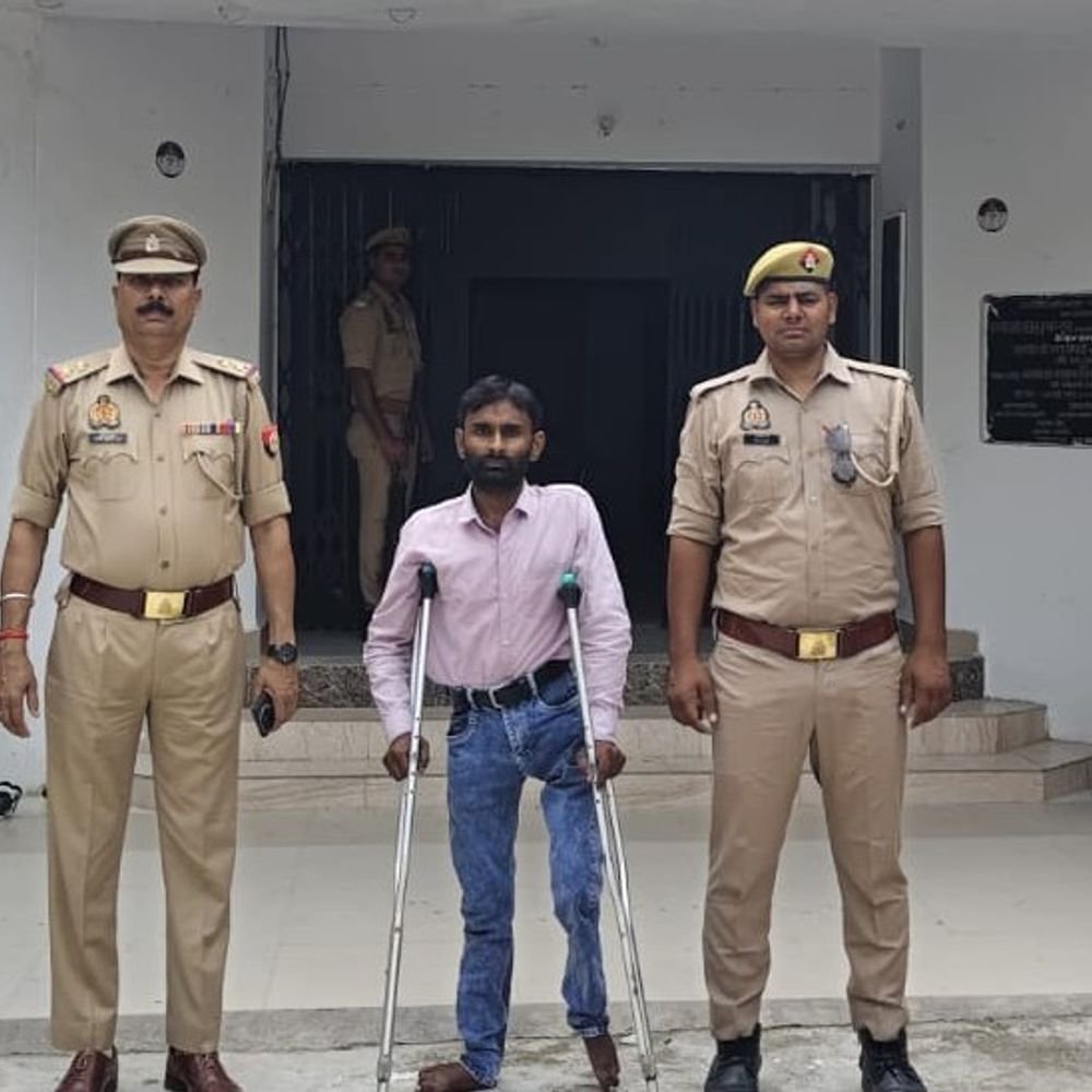 छात्रा की मौत के मामले में कोचिंग संचालक गिरफ्तार:सीतापुर में एक हफ्ते बाद पुलिस ने पकड़ा, भेजा जेल
