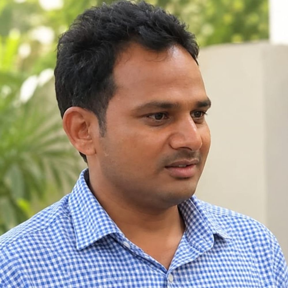 मुरादाबाद तहसील को इशारों पर नचाने वाला लेखपाल सस्पेंड:IAS के जुबानी आदेश पर जबरन कराया था नजूल लैंड पर कब्जा; FIR भी होगी