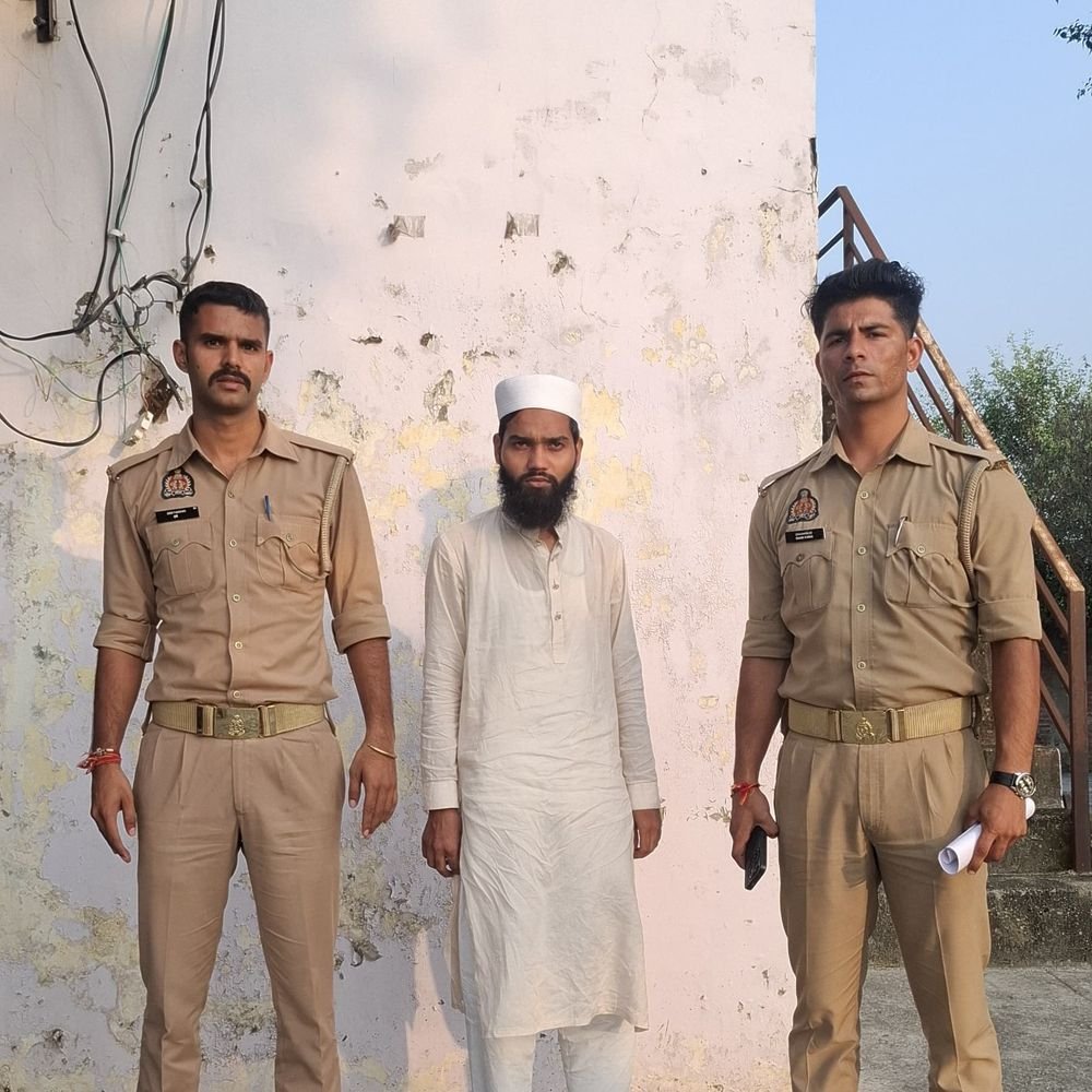 तेज आवाज में लाउडस्पीकर बजाने पर मुअज्जिन गिरफ्तार:सिपाही हुआ था निलंबित; सितंबर में जिलेभर में 2,509 लाउडस्पीकर उतरवाए गए