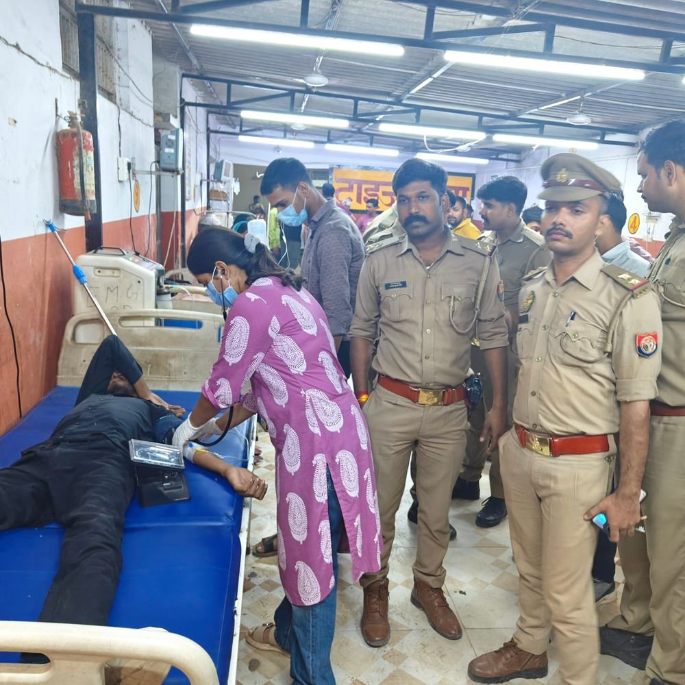 हरदोई में 5 किलो चांदी लूट का खुलासा:सर्राफा कारोबारी से लूट के 4 आरोपी गिरफ्तार; चालक ने रची थी साजिश, 2 बदमाश मुठभेड़ में घायल