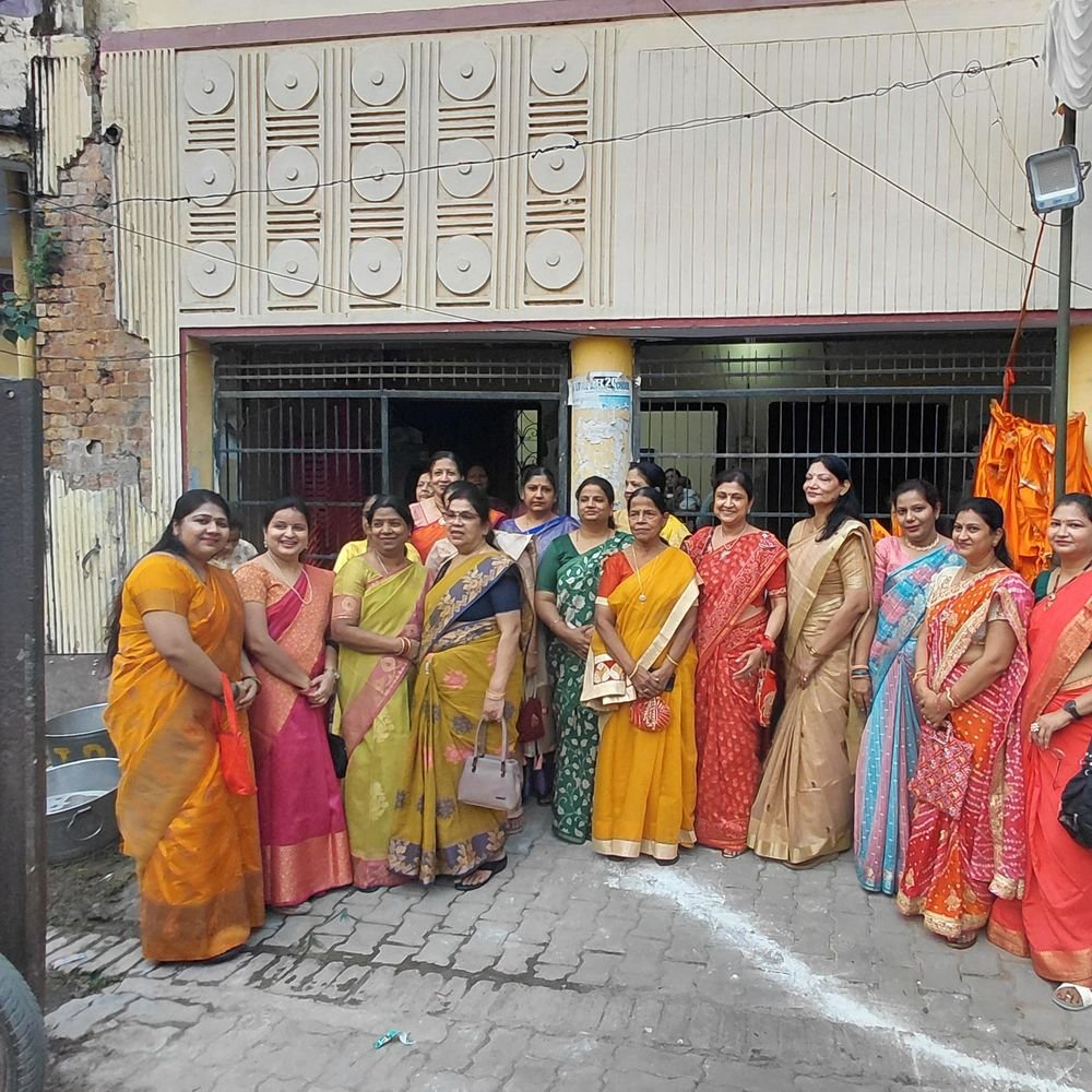 महाराजा अग्रसेन जयंती पर शोभायात्रा निकली:पारंपरिक परिधानों में महिलाओं ने गाए मंगल गीत, जगह-जगह पुष्पवर्षा