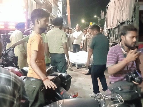 मेरठ के होटल में सैन्यकर्मी की संदिग्ध परिस्थितियों में मौत:चाय पीने रुके थे होटल लिब्रा में, टॉयलेट में मिला शव, कार्डियक अरेस्ट का अंदेशा