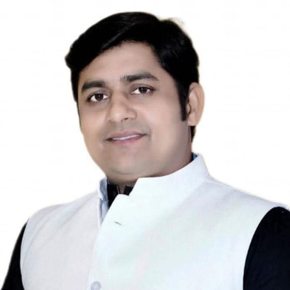जौनपुर में एमएलसी प्रत्याशी मनोज यादव का निष्कासन रद्द:निर्दलीय प्रत्याशी सुनील यादव के समर्थन का था आरोप, दो दिन में ही सपा में वापसी