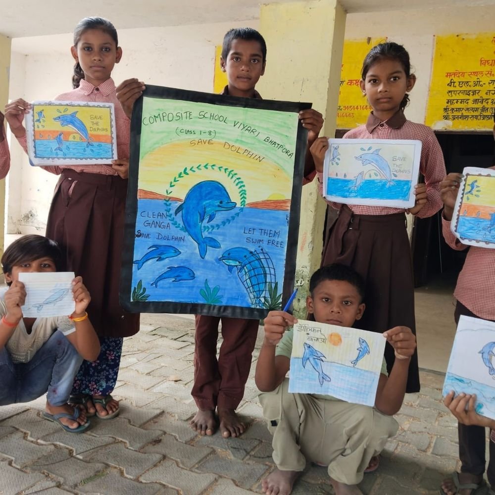 डॉल्फिन संरक्षण पर जागरूकता अभियान:पेंटिंग-स्लोगन प्रतियोगिता, छात्रों ने नदियों को प्लास्टिक मुक्त रखने का संकल्प लिया