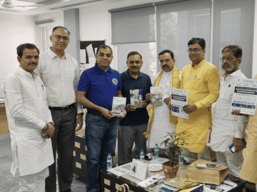 कानपुर में IT हब बनाने की तैयारी:सांसद प्रकाश पाल ने IIT विशेषज्ञों से की मुलाकात, बोले- PM से बात कर नई पहचान दिलाई जाएगी