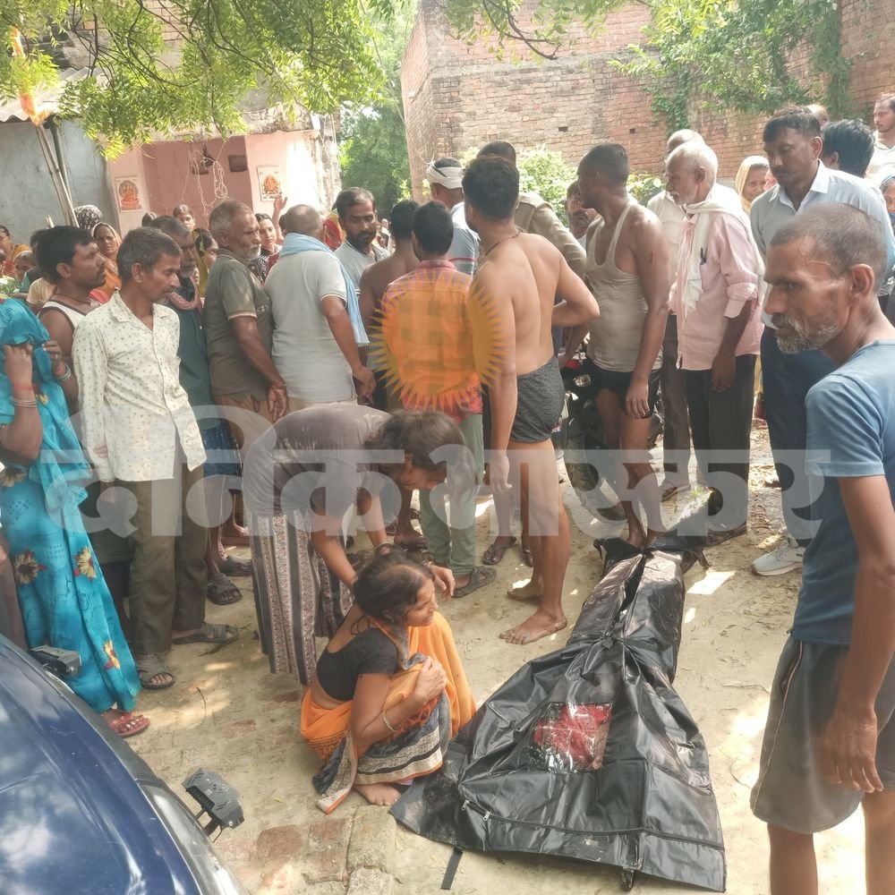 उन्नाव में तालाब में डूबने से BA छात्रा की मौत:3 घंटे बाद मिला शव, मानसिक रूप से अस्वस्थ थी; मां का रो-रोकर बुरा हाल