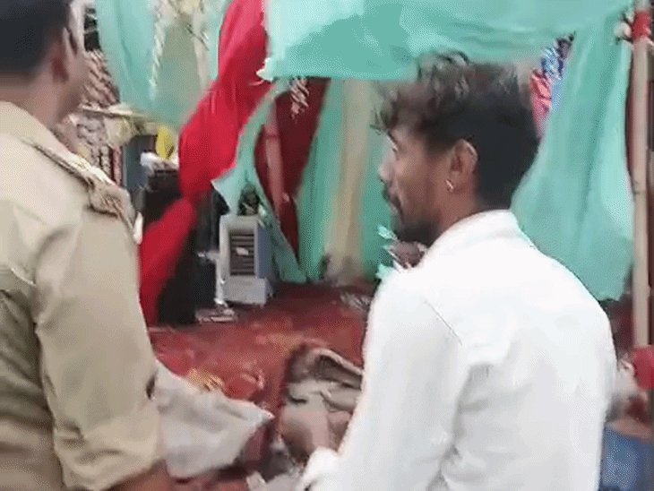 नोएडा में दुर्गा पंडाल को क्षतिग्रस्त करने का आरोप:बजरंग दल ने थाने में की शिकायत, प्राधिकरण ने आरोपों को किया इंकार