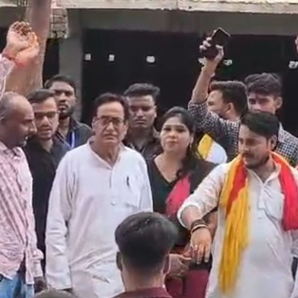 महराजगंज में अखिल भारतीय सर्वजन हित पार्टी अध्यक्ष का स्वागत:स्वास्थ्य-शिक्षा और सिसवा को तहसील बनाने की मांग पर आंदोलन की चेतावनी