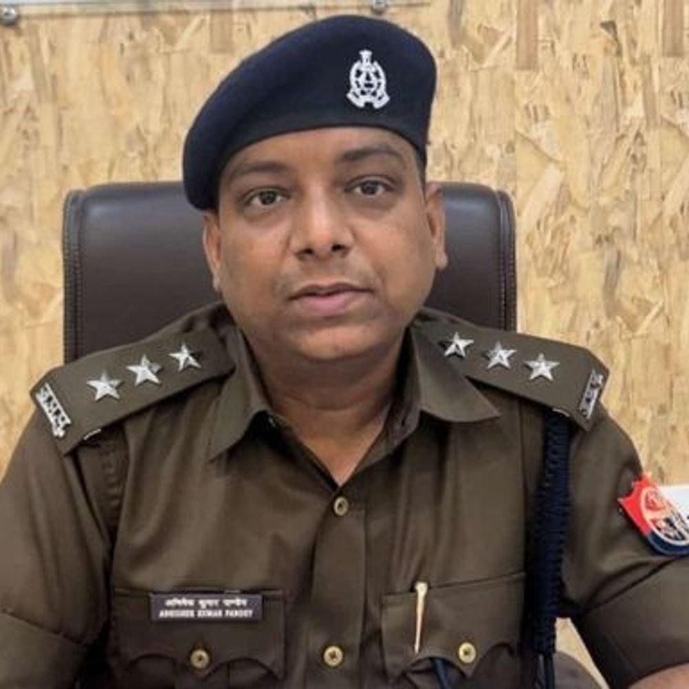 लखनऊ में 5 ACP के तबादले:अभिषेक पांडेय कैसरबाग और लक्ष्मण वर्मा कृष्णानगर के नए एसीपी बने; देखें पूरी लिस्ट
