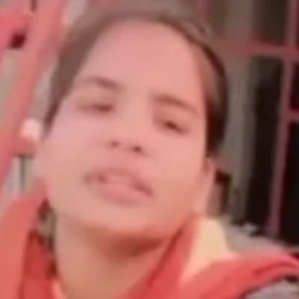 लखनऊ में मिले शव की परिजनों ने की शीनाख्त:उन्नाव की रहने वाली थी, बहन के घर जाने की बात कहकर घर से निकली थी