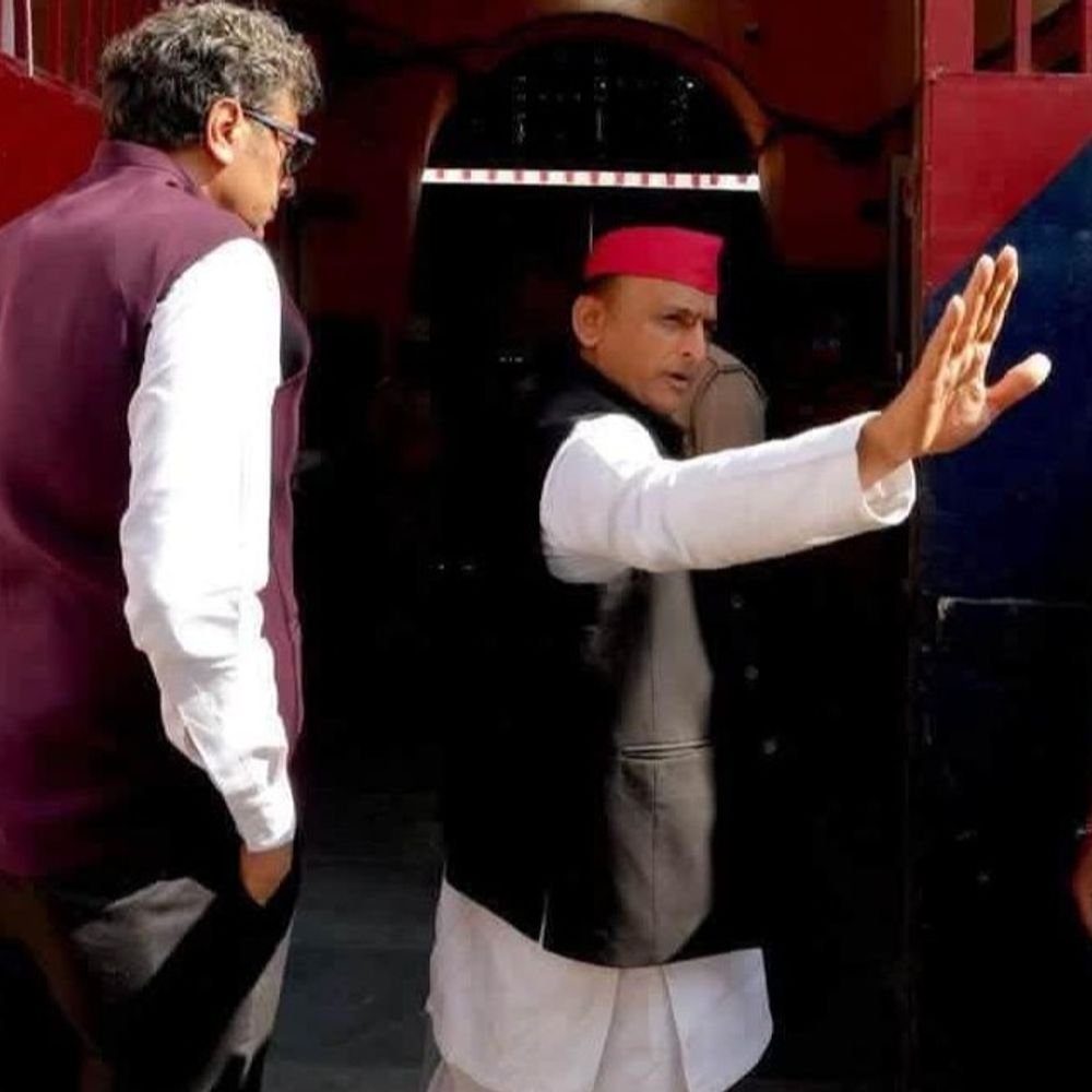बरेली एयरपोर्ट पर बोले पूर्व सांसद प्रवीण सिंह ऐरन:अखिलेश ने दिया भाजपा के कुशासन को उजागर करने का मंत्र, पार्टी जिसे कहेगी वही लड़ेगा चुनाव