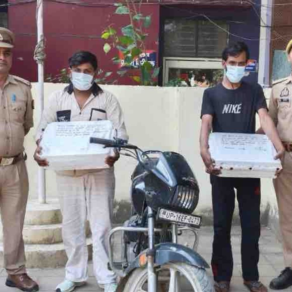 गाजियाबाद में मोबाइल टावर से चोरी करने वाला गिरफ्तार:पुलिस ने दो आरआरयू उपकरण और चोरी की बाइक बरामद की