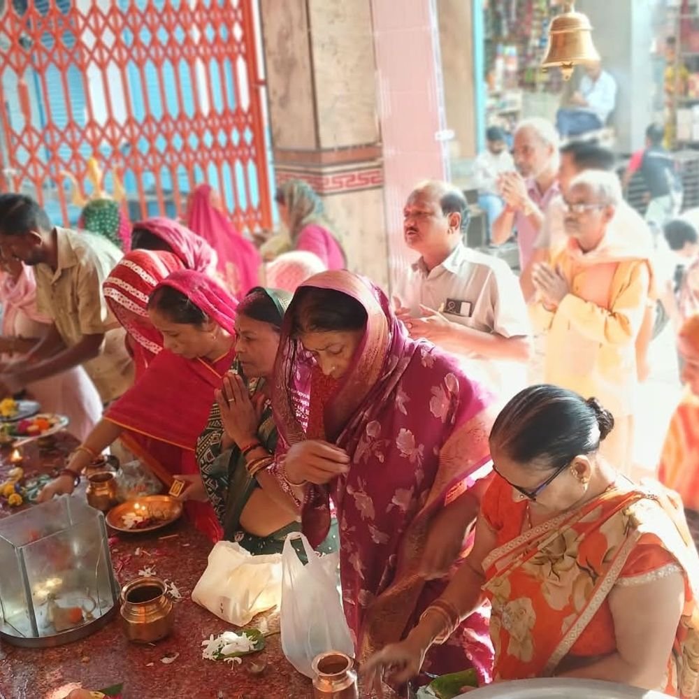 शहर में मां ब्रह्मचारिणी की पूजा-अर्चना आज:तप और साधना की देवी हैं मां, भक्त करेंगे सुख-समृद्धि की कामना