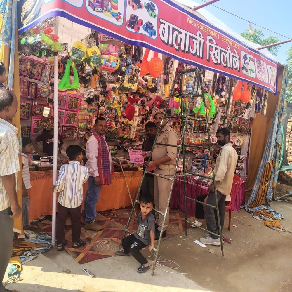 बिजनौर में अग्निशमन विभाग ने जांची सुरक्षा व्यवस्था:आयोजकों को अग्निशमन उपकरण, बालू और पानी रखने के निर्देश दिए