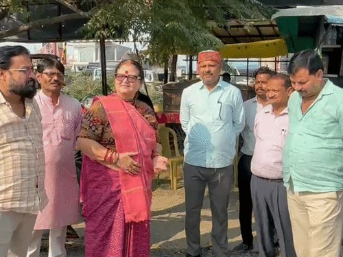 बगिया क्रॉसिंग-आवास विकास रोड पर जल्द फर्राटा भरेंगे वाहन:महापौर ने किया निरीक्षण,एक साल से परेशानी झेल रहे लोगों को मिलेगी राहत