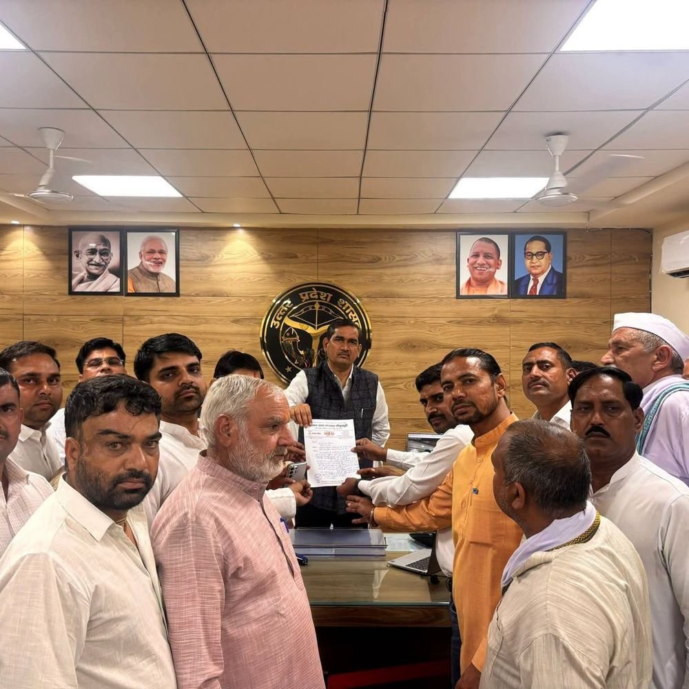 प्रधानों को वित्तीय अधिकार देने की मांग उठी:मथुरा में डीएम ने तीन दिन में लंबित स्वीकृतियां देने के निर्देश दिए; जल जीवन मिशन से खोदी गई सड़कों की मरम्मत की मांग