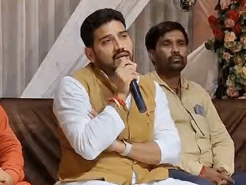 झांसी में 101 लड़कियों की शादी कराएंगे वीरू यादव:बबीना सीट से टिकट मांग रहे, विधानसभा में कल से 20 दिन की यात्रा पर निकलेंगे