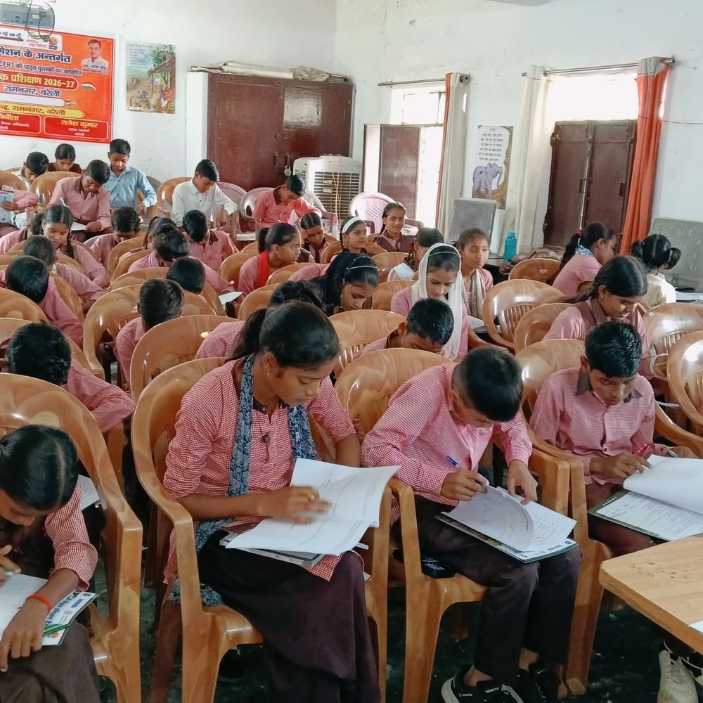 गणित ओलंपियाड में 13 बच्चे जिला स्तर के लिए सिलेक्ट:ब्लॉक एग्जाम में 60 बच्चों ने लिया हिस्सा, कमल के सबसे ज्यादा 34 नंबर आए
