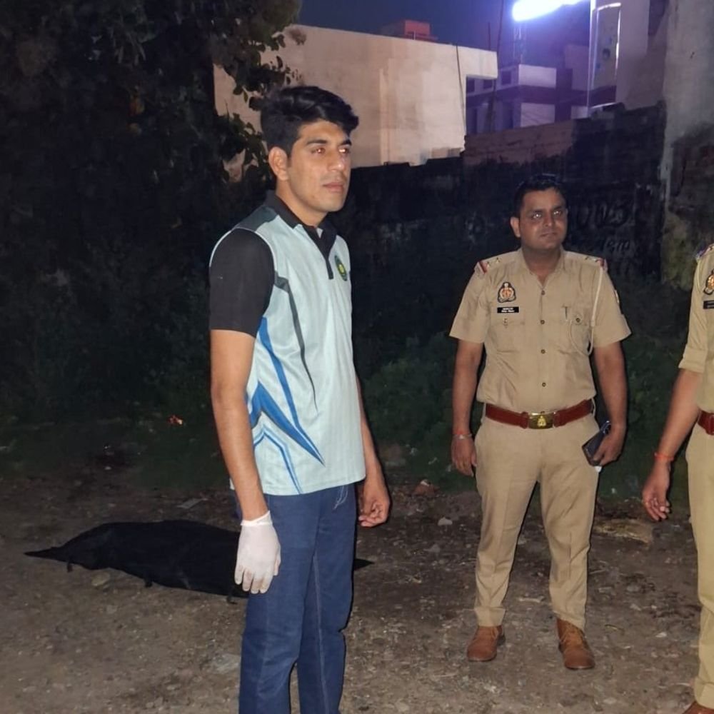 रेलवे ट्रैक पार करते युवक की ट्रेन से कटकर मौत:रावतपुर में गुरुदेव क्रॉसिंग के पास हादसा, 30 वर्षीय युवक की पहचान नहीं