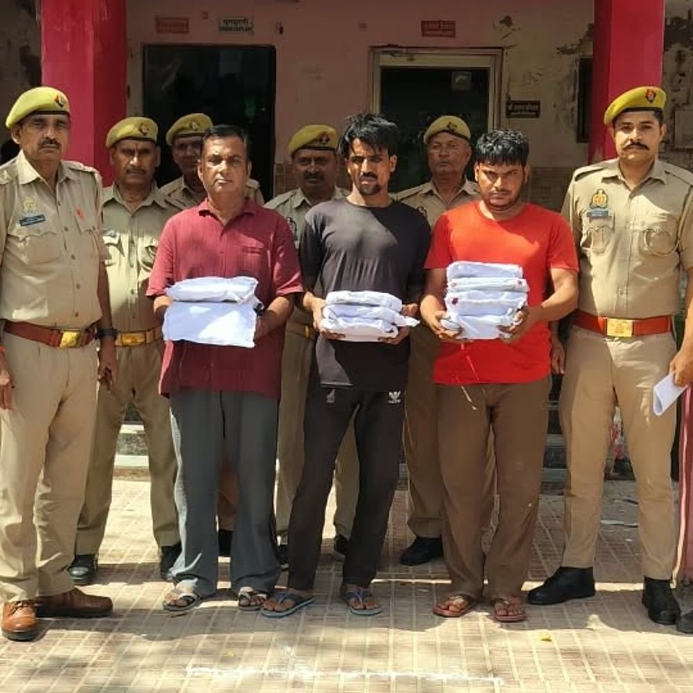 7 लाख की ACM डिवाइस के साथ 3 चोर गिरफ्तार:ट्रकों में लगने वाली 10 डिवाइस, अवैध चाकू और कार बरामद