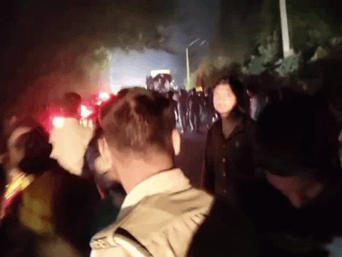 आजमगढ़ में डीजे कंपटीशन प्रतियोगिता:10 संचालकों और आयोजकों के विरुद्ध दर्ज हुआ मुकदमा, पुलिस के समझाने के बाद भी नहीं हुई आवाज़ कम