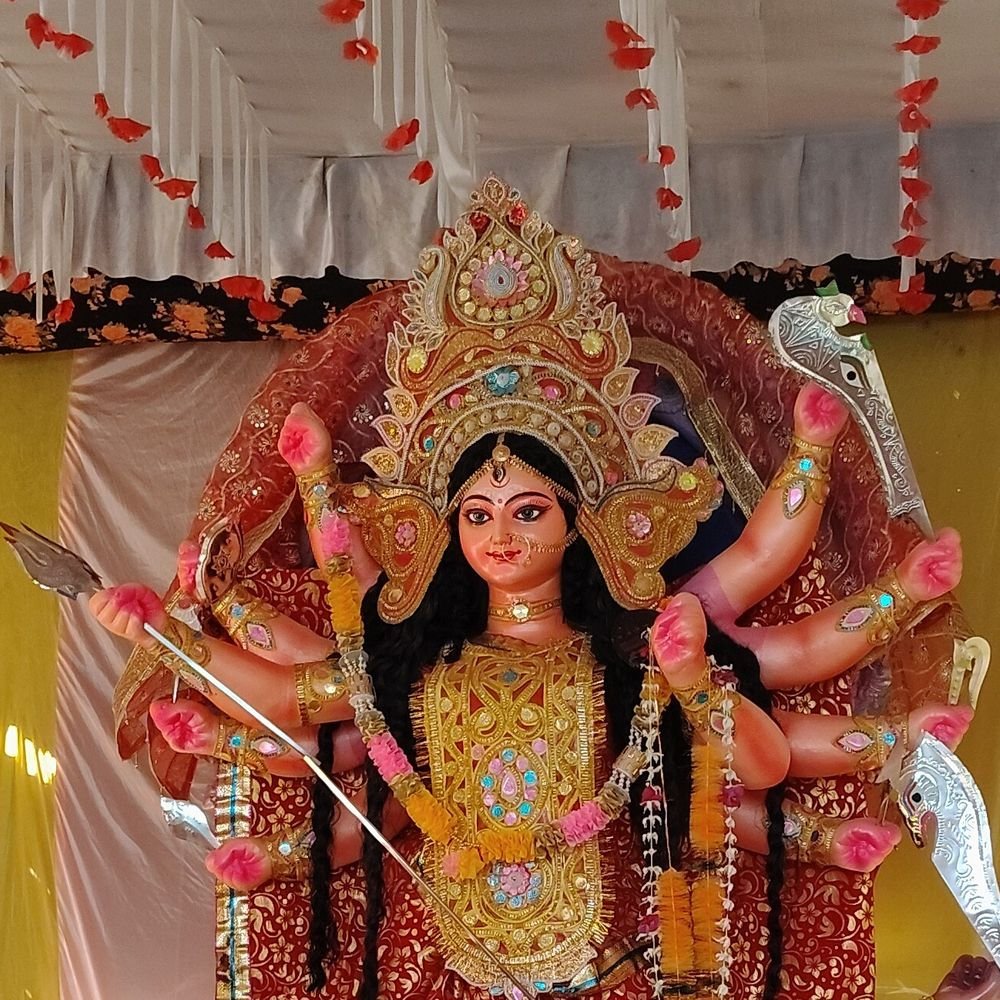 अयोध्या में नवरात्र के छठे दिन मां कात्यायनी की आराधना:साहस और शक्ति की देवी की पूजा कर भक्तों ने मांगा सुख-समृद्धि का आशीर्वाद