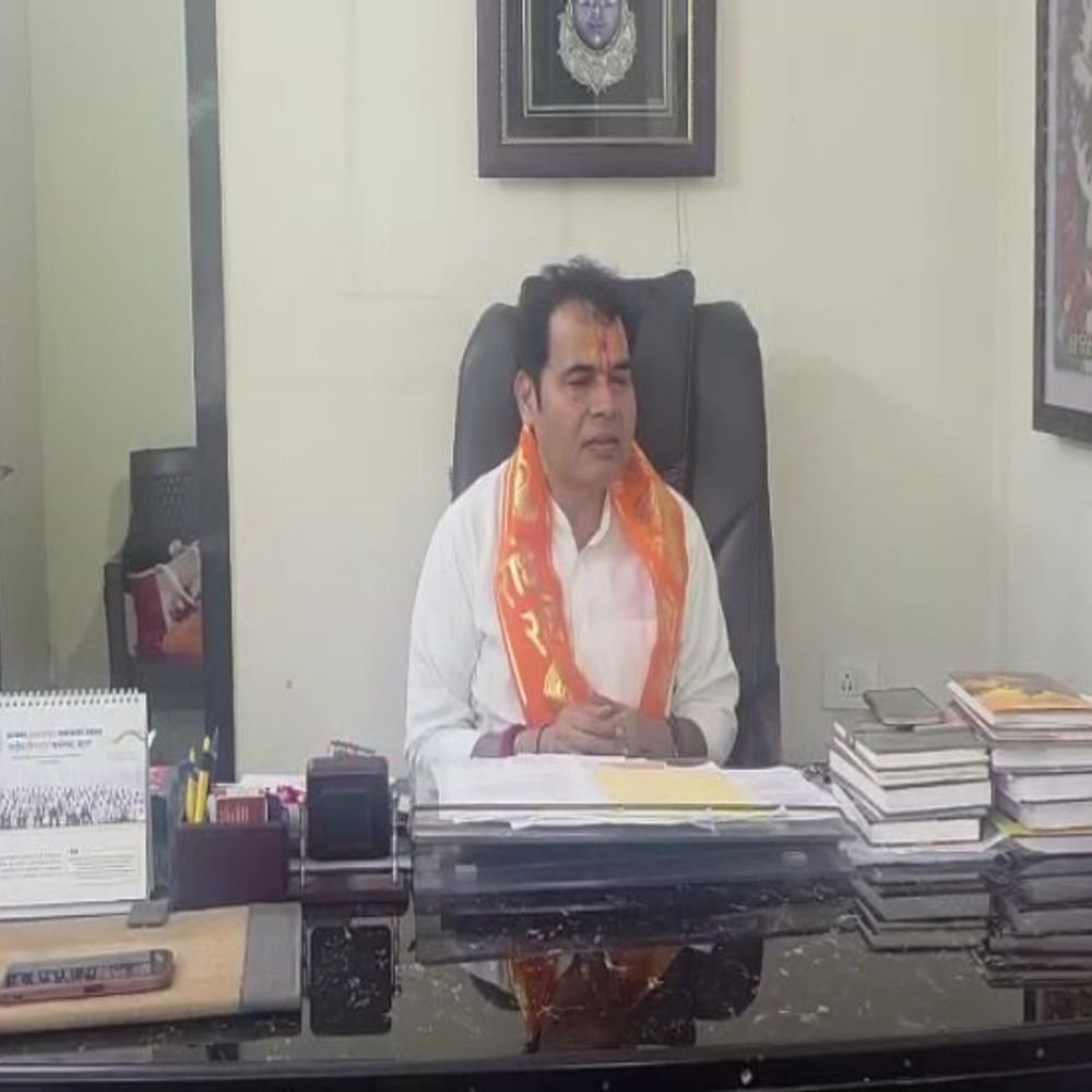 राहुल गांधी पर विधायक श्री कांत शर्मा का बयान:कहा संविधान का सम्मान करने का दावा करने वाले कर रहे अवेहलना, मतदाता सूची में कटे नामों पर दी सफाई