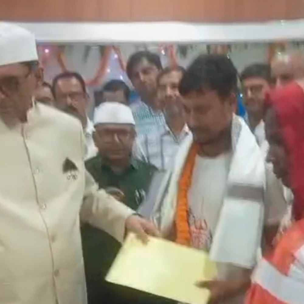 बलिया में गांधी जयंती पर हुए कार्यक्रम:प्रभातफेरी, पदयात्रा, खेल, वाद-विवाद, वृक्षारोपण कर दिया एकता का संदेश