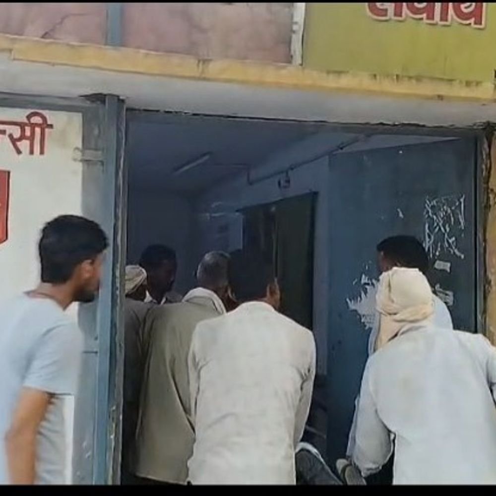 बरेली में डंपर ने बाइक सवार दंपती को रौंदा,मौत:चालक पकड़ा गया, फतेहा में शामिल होकर लौट रहे थे दोनों