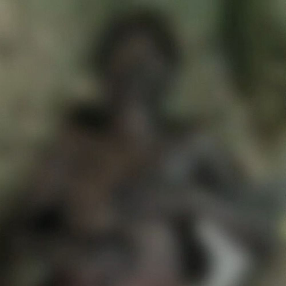 आगरा में सर्विस रोड पर मिला युवक का शव:पुलिस शिनाख्त में जुटी, पोस्टमॉर्टम के लिए मोर्चरी भेजा