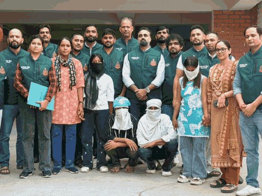 टाइगर श्रॉफ फायरिंग-वेपन पहुंचाने वाले सोनीपत के 2 युवक अरेस्ट:पंजाब से खरीदे, 2 युवतियों के बैग में रखकर ट्रेन से भेजे; एन्क्रिप्टेड ऐप से कॉन्टेक्ट में थे