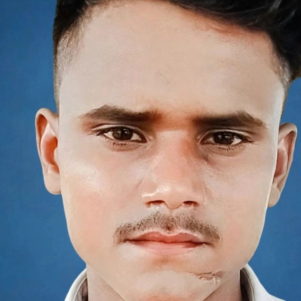 हरदोई में आम के पेड़ पर मजदूर का शव-लटका मिला:परिजनों ने हत्या की आशंका जताई; पुलिस ने पोस्टमार्टम के लिए भेजा