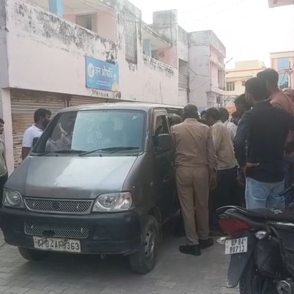 मैरिज होम में फंदे पर लटका मिला संचालक का शव:पिता तलाशते हुए पहुंचे तो पंखे से लटका मिला बेटा, 5 साल का है बच्चा