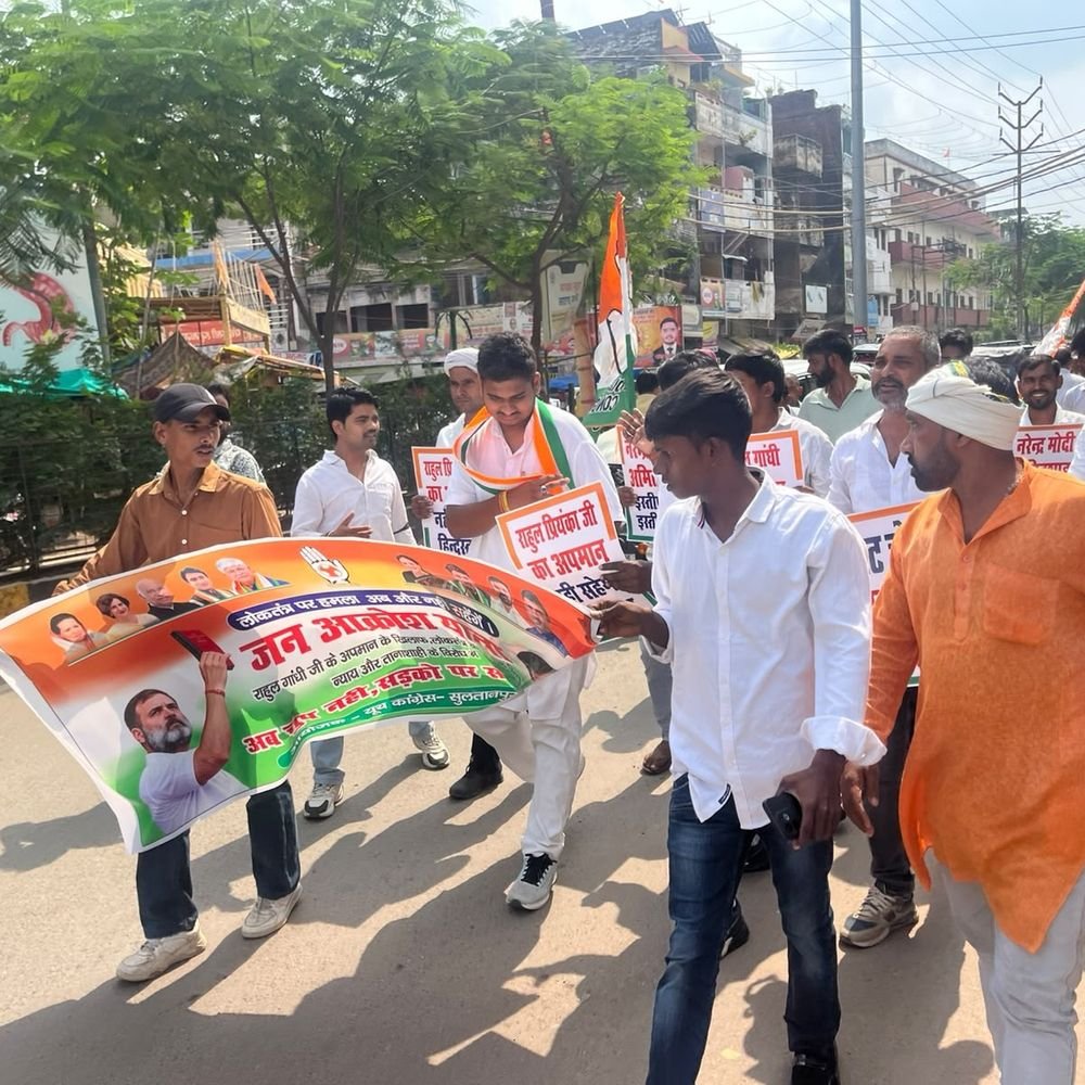 युवा कांग्रेस ने अमित शाह-ज्ञानेश कुमार का पुतला फूंका:मतदाताओं के अधिकार और कांग्रेस नेताओं से बदसलूकी पर नाराजगी, इस्तीफे तक संघर्ष का ऐलान