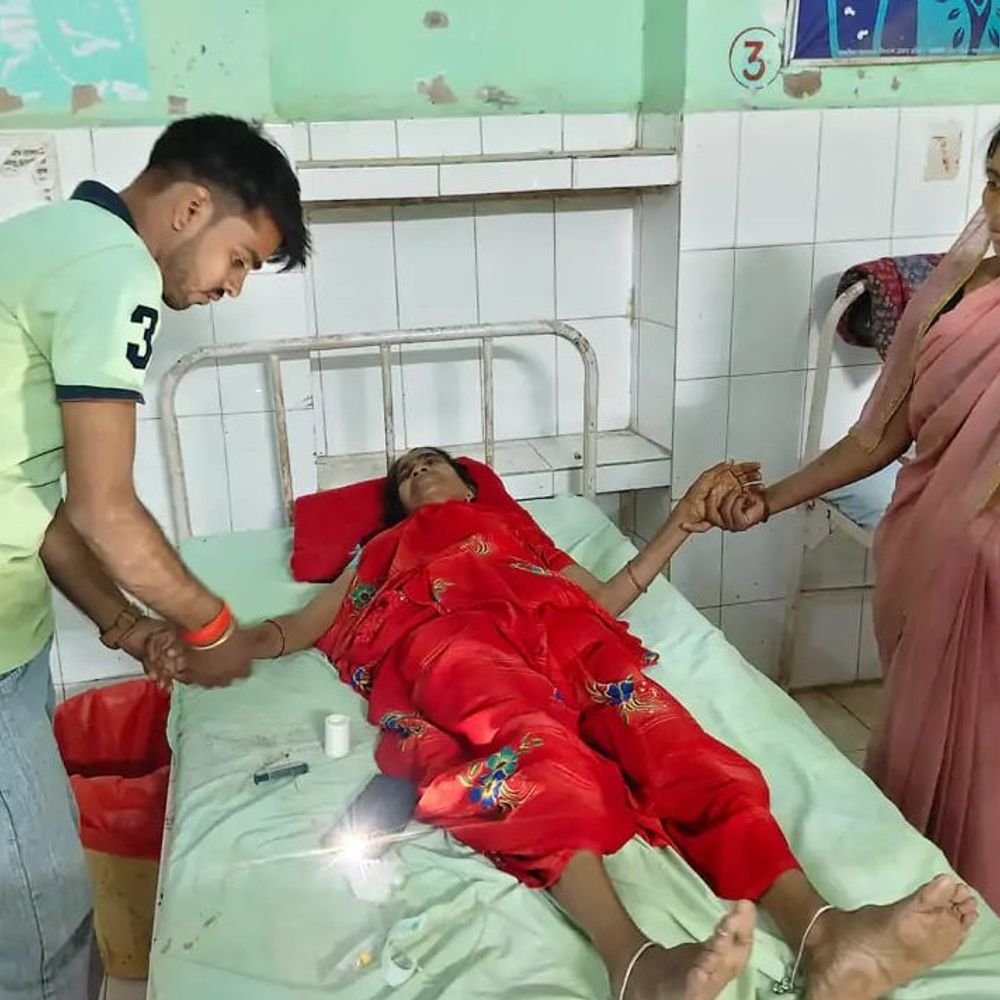 आज अखबार नहीं, सोनभ्रद की कल की 6 बड़ी खबरें:कार-ऑटो की टक्कर में महिला-किशोर की मौत, दशहरा मेला देखने जा रहे 1 दर्जन लोग घायल