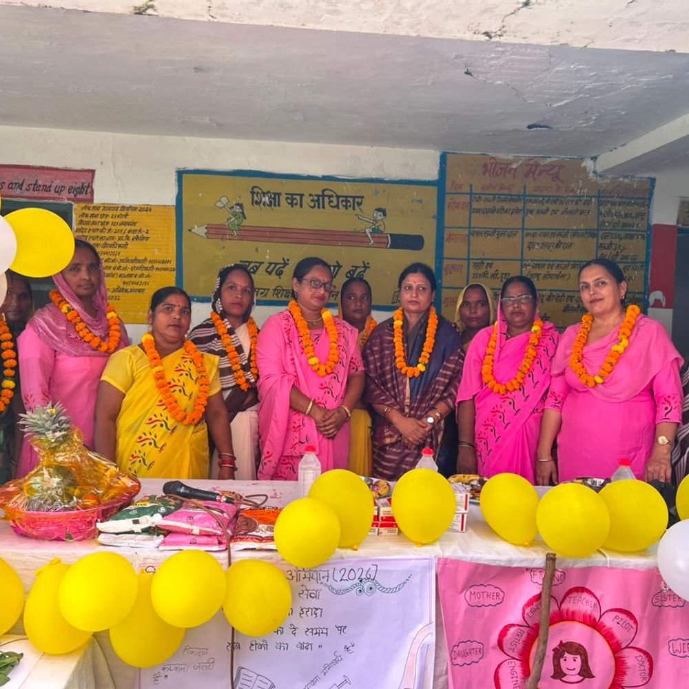 नवाबगंज में सेवा संकल्प अभियान:गर्भवती महिलाओं और माताओं को पोषण व संतुलित खान-पान की जानकारी
