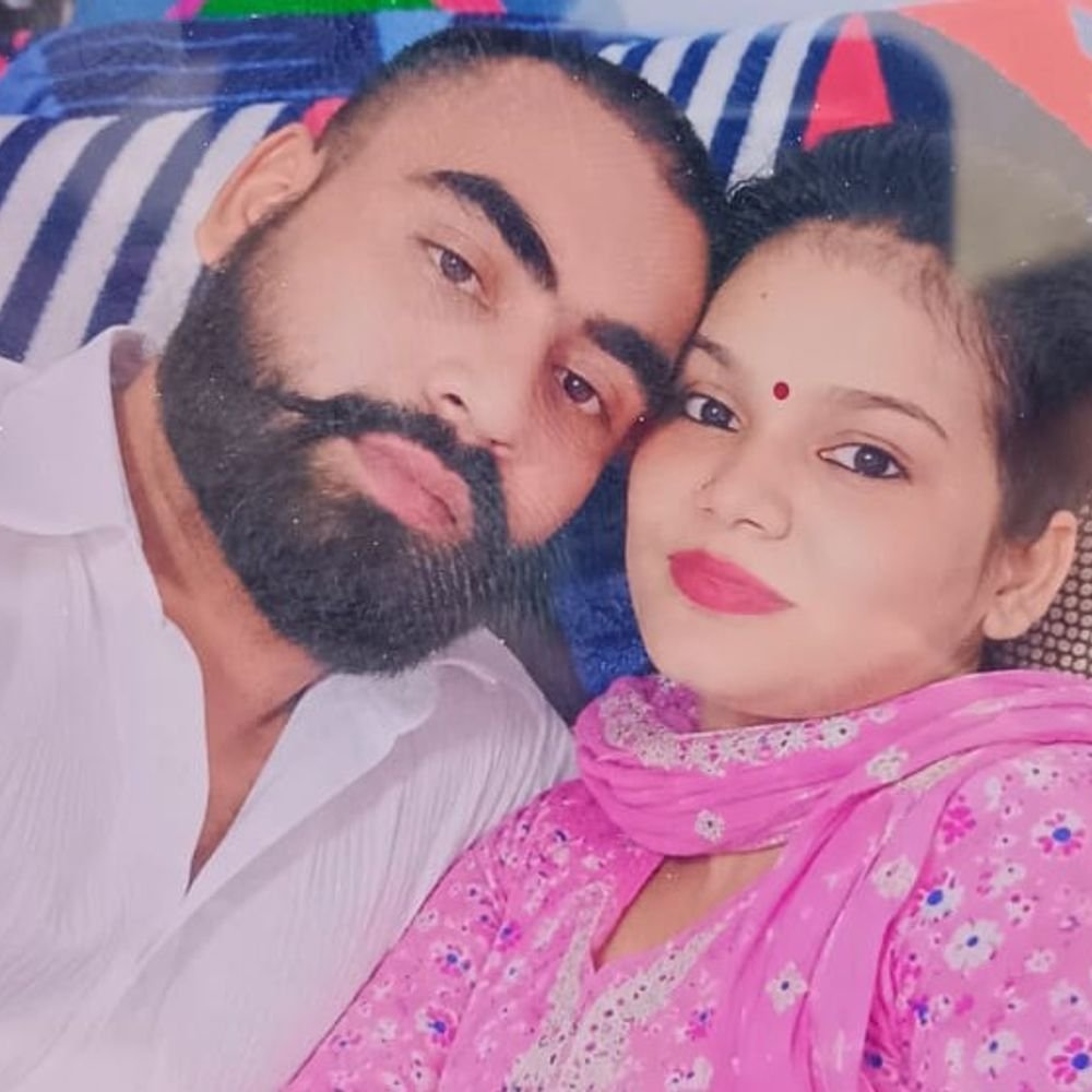 पत्नी से विवाद के बाद युवक ने फंदा लगाया:मिर्जापुर-कछवां के काशीराम आवास में मिला शव, एक साल पहले की थी लव मैरिज