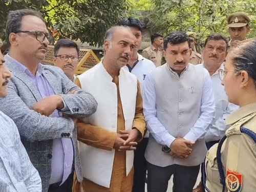 जिलाध्यक्ष पर FIR के बाद कांग्रेस लीगल सेल पहुंची कानपुर:चेयरमैन बोले-महाना के दबाव में कानपुर पुलिस दर्ज कर रही झूठे मुकदमें